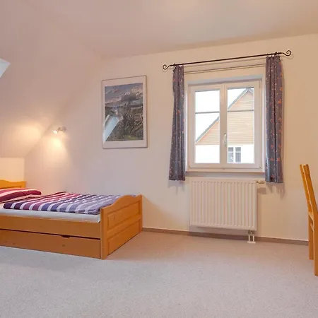 Kachlin Ferienhaus 7 *